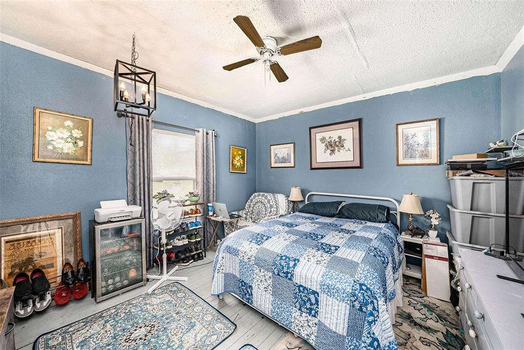 Active With Contract: $265,000 (3 beds, 2 baths, 1288 Square Feet)