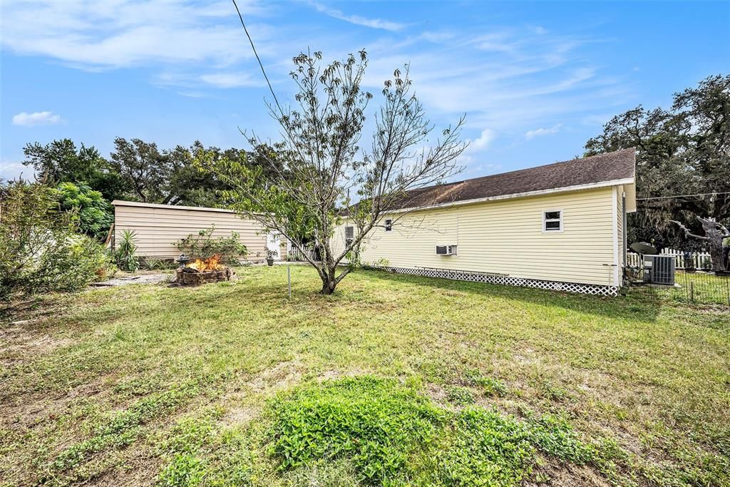 Active With Contract: $265,000 (3 beds, 2 baths, 1288 Square Feet)