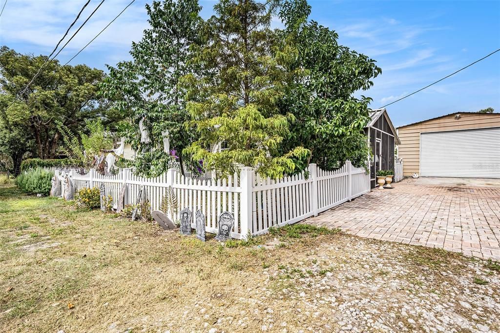 Active With Contract: $265,000 (3 beds, 2 baths, 1288 Square Feet)