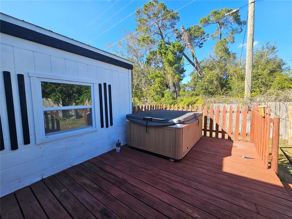 待售: $110,000 (2 贝兹, 1 浴室, 1258 平方英尺)