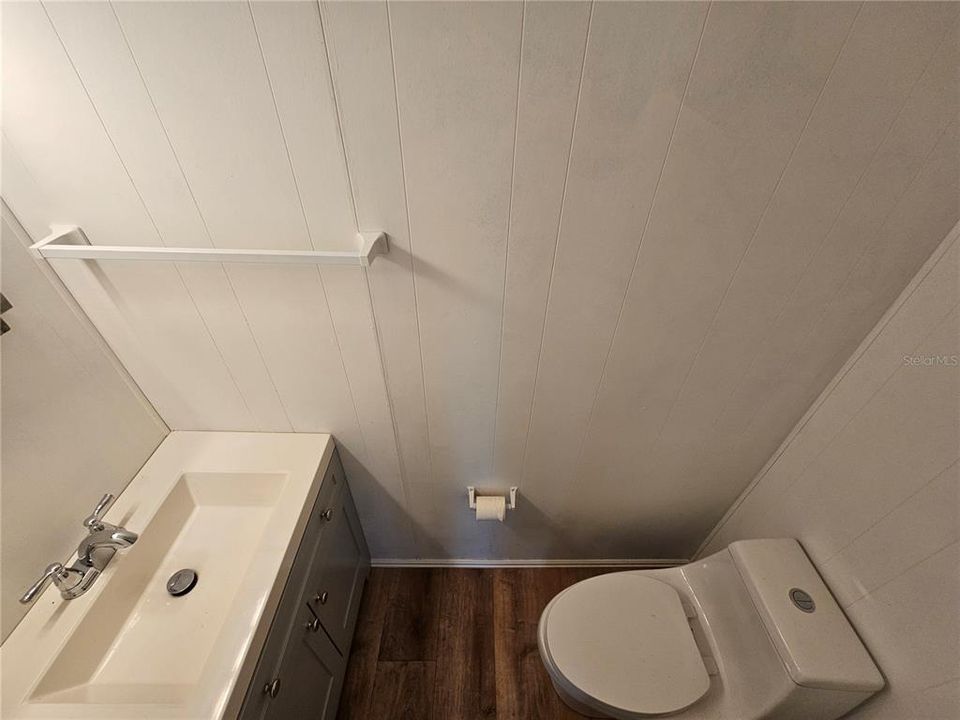 待售: $110,000 (2 贝兹, 1 浴室, 1258 平方英尺)