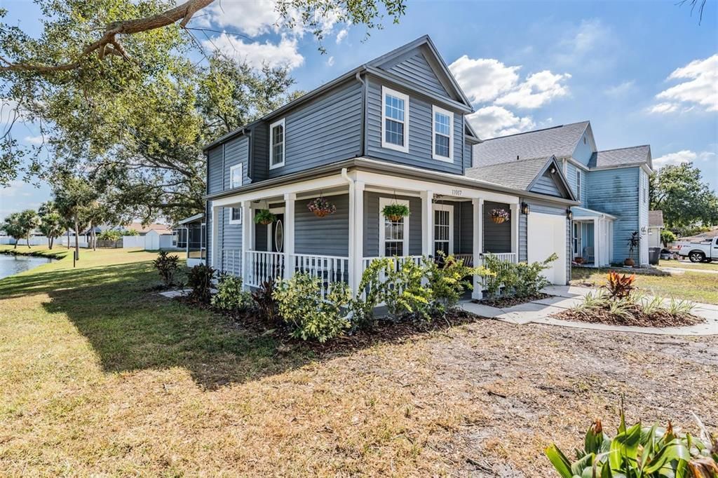 Active With Contract: $387,900 (3 beds, 2 baths, 1429 Square Feet)