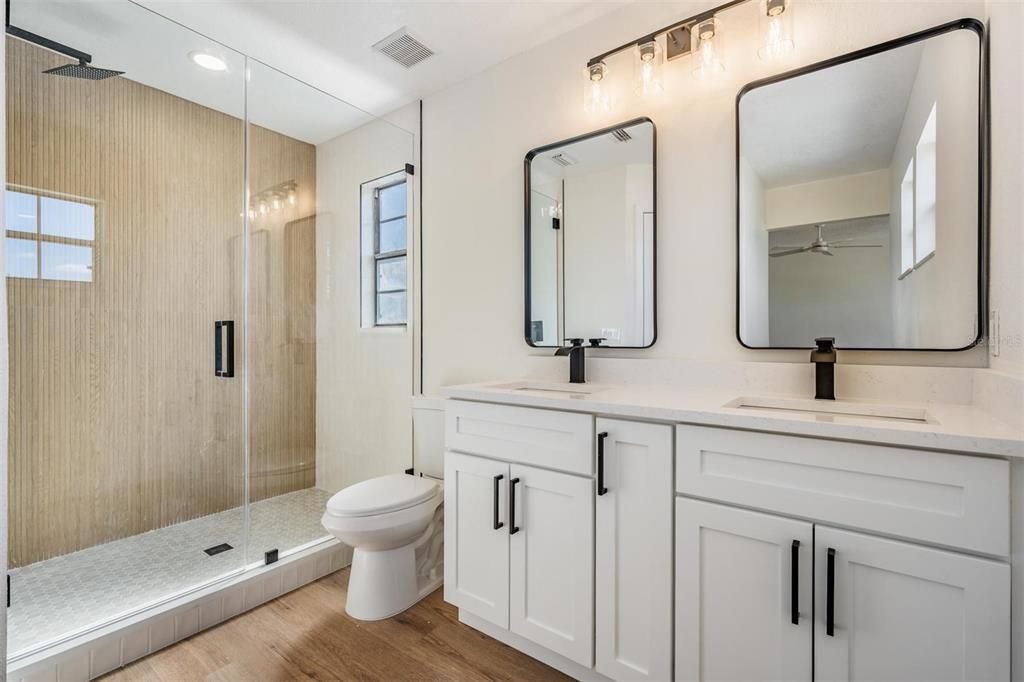 Active With Contract: $387,900 (3 beds, 2 baths, 1429 Square Feet)