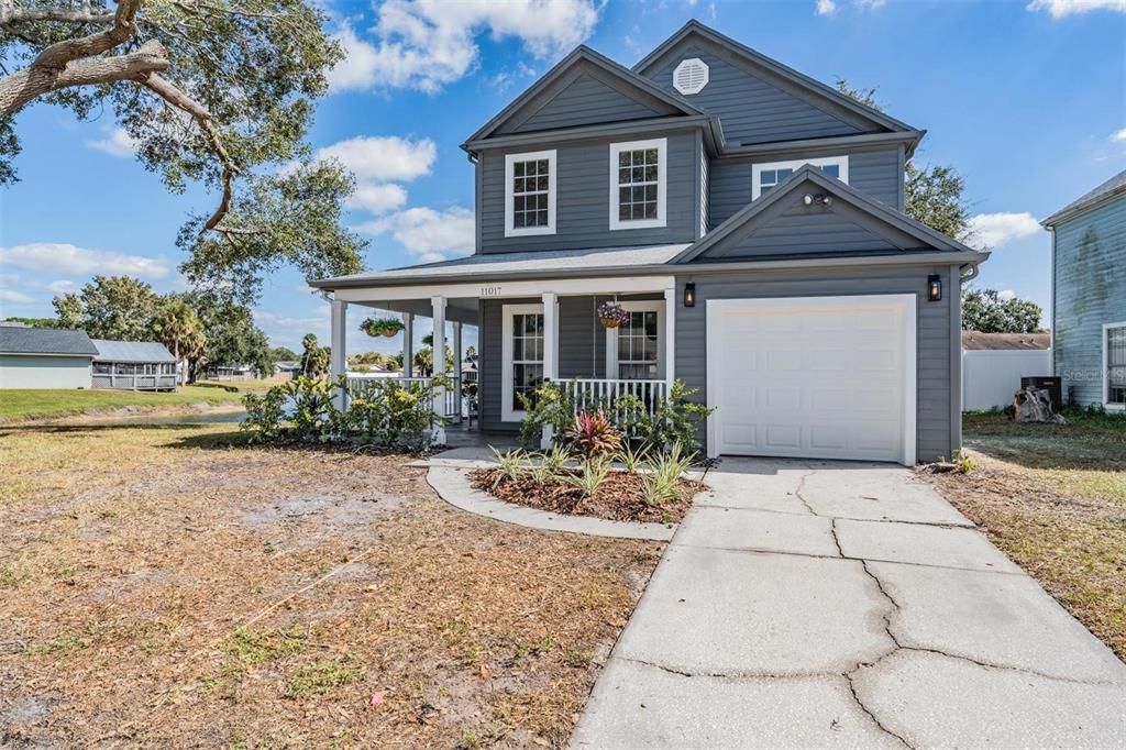 Active With Contract: $387,900 (3 beds, 2 baths, 1429 Square Feet)