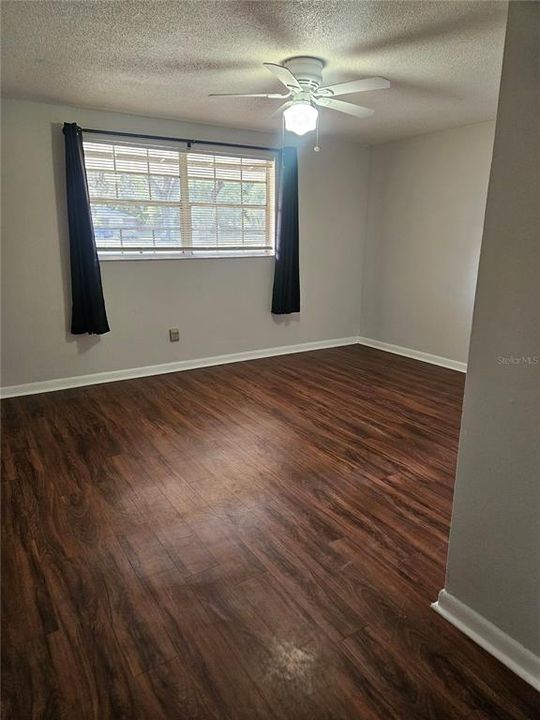 В аренду: $1,450 (2 спален, 1 ванн, 850 Квадратных фут)