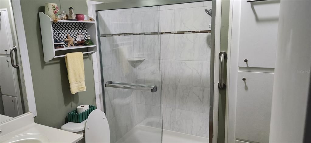 Под контрактом: $159,900 (2 спален, 2 ванн, 1320 Квадратных фут)