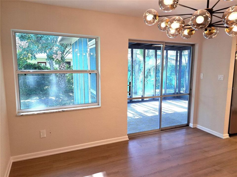 出租: $3,150 (3 贝兹, 2 浴室, 1408 平方英尺)