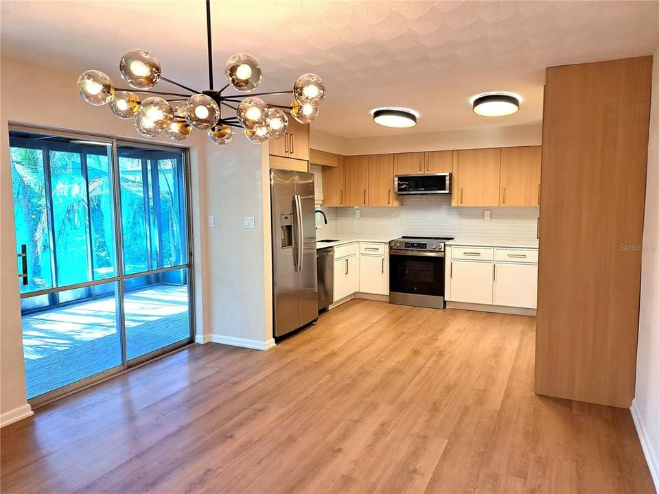 出租: $3,150 (3 贝兹, 2 浴室, 1408 平方英尺)