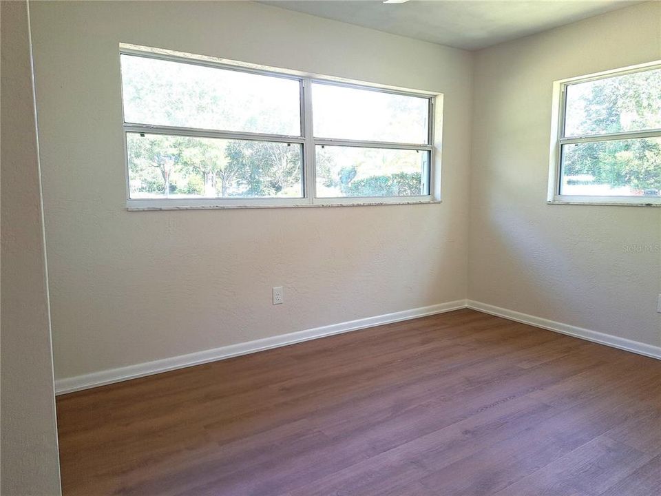 出租: $3,150 (3 贝兹, 2 浴室, 1408 平方英尺)