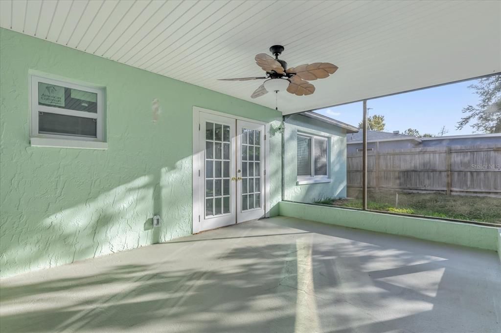 На продажу: $235,000 (2 спален, 1 ванн, 858 Квадратных фут)