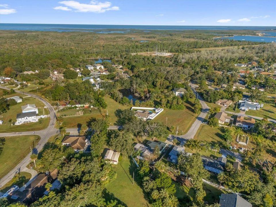 На продажу: $235,000 (2 спален, 1 ванн, 858 Квадратных фут)