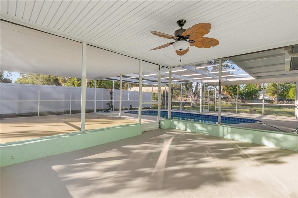 На продажу: $235,000 (2 спален, 1 ванн, 858 Квадратных фут)