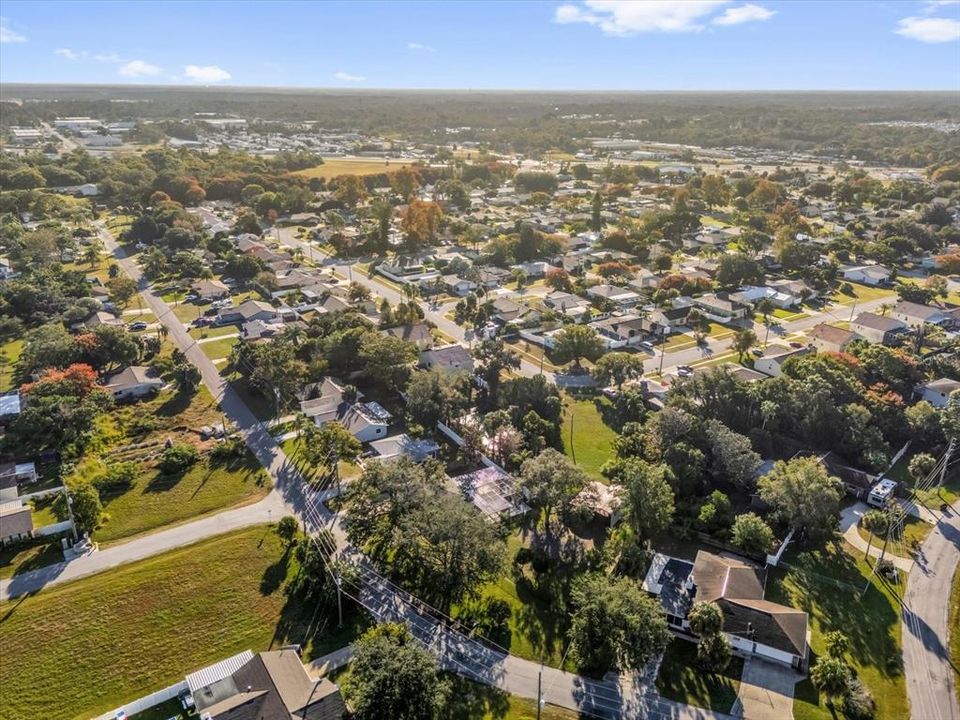 На продажу: $235,000 (2 спален, 1 ванн, 858 Квадратных фут)