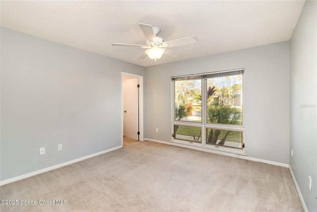 Active With Contract: $245,000 (2 beds, 2 baths, 1388 Square Feet)