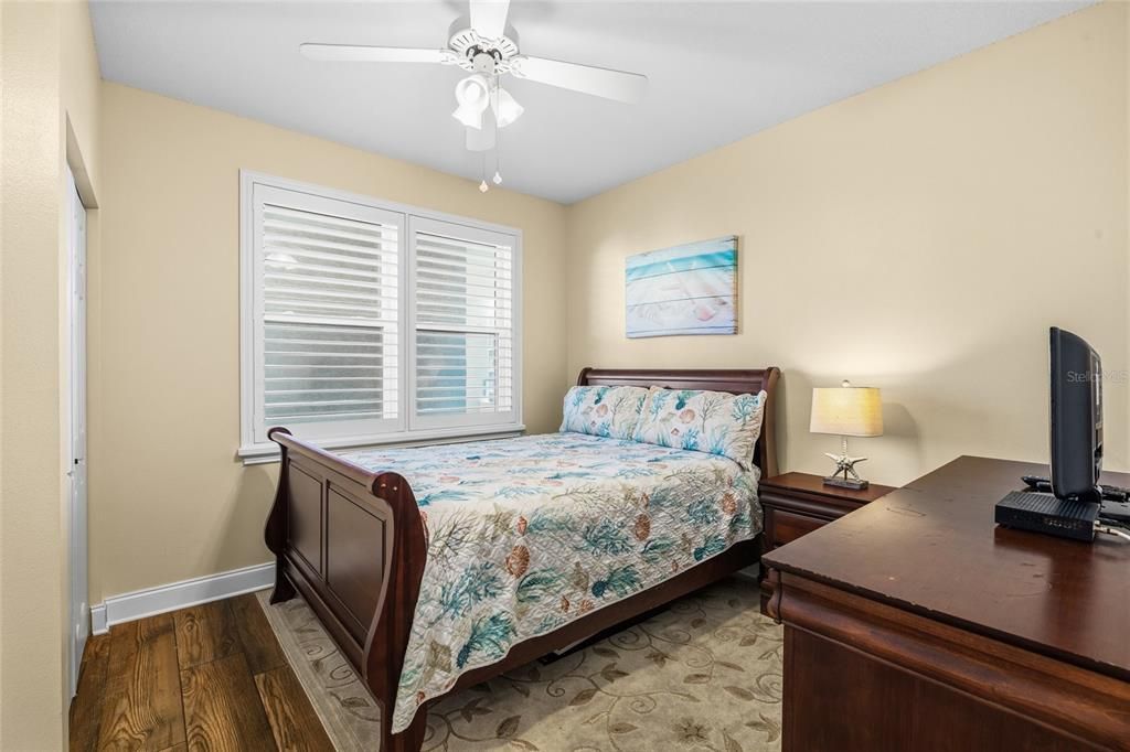 合同活跃: $575,000 (3 贝兹, 2 浴室, 1265 平方英尺)