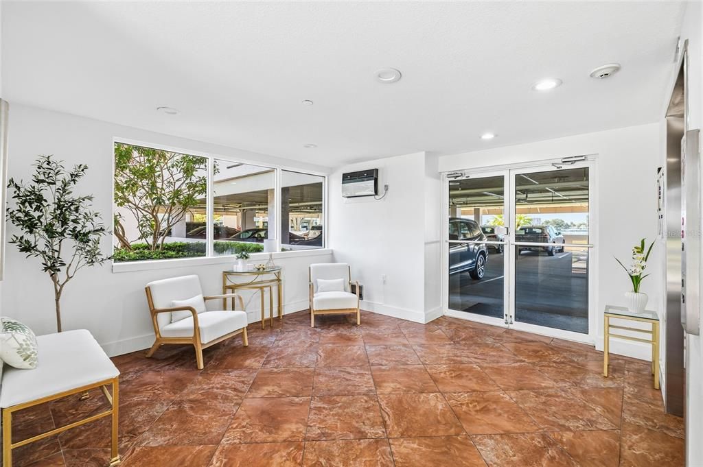 合同活跃: $575,000 (3 贝兹, 2 浴室, 1265 平方英尺)