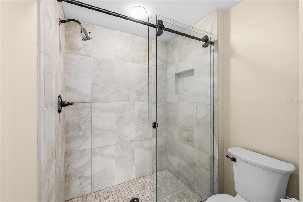 合同活跃: $575,000 (3 贝兹, 2 浴室, 1265 平方英尺)