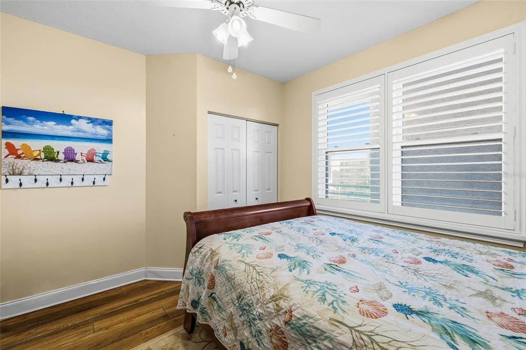 合同活跃: $575,000 (3 贝兹, 2 浴室, 1265 平方英尺)