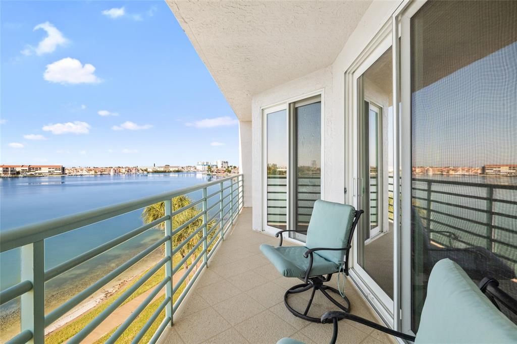 合同活跃: $575,000 (3 贝兹, 2 浴室, 1265 平方英尺)