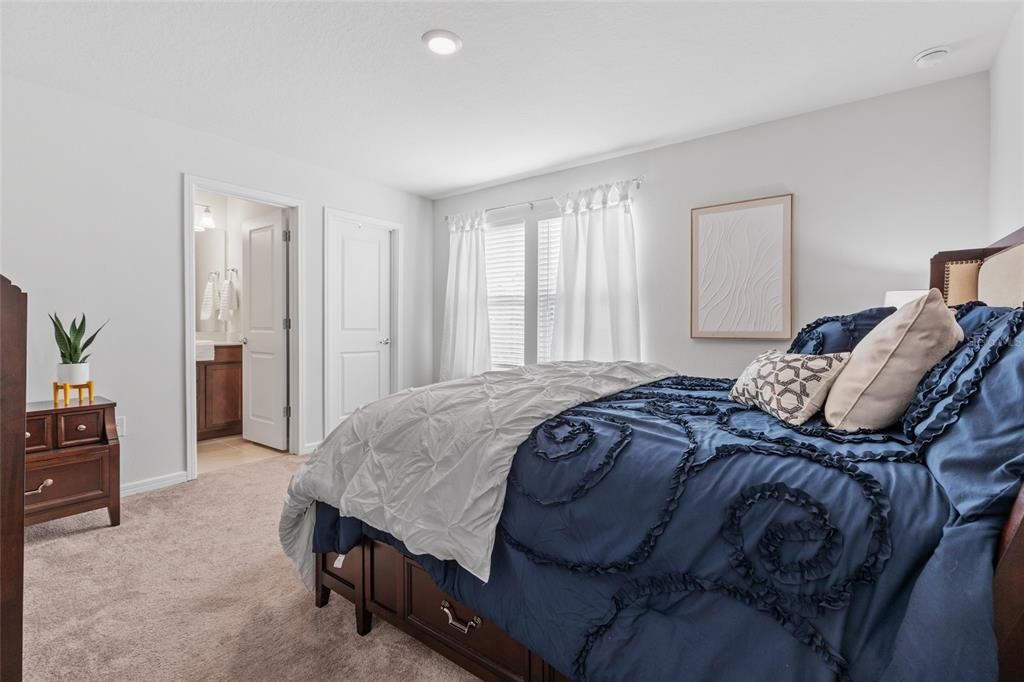 待售: $425,000 (5 贝兹, 3 浴室, 2885 平方英尺)