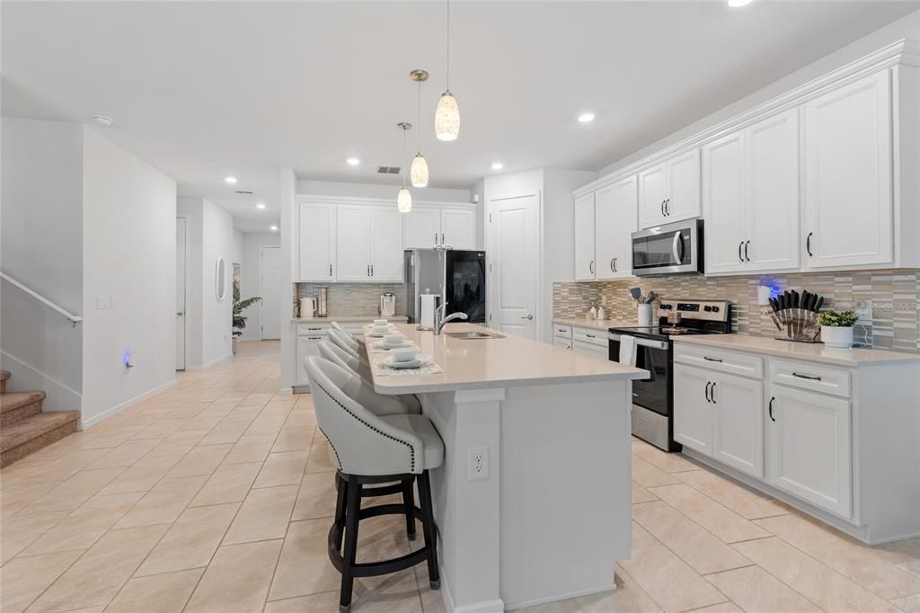 待售: $425,000 (5 贝兹, 3 浴室, 2885 平方英尺)