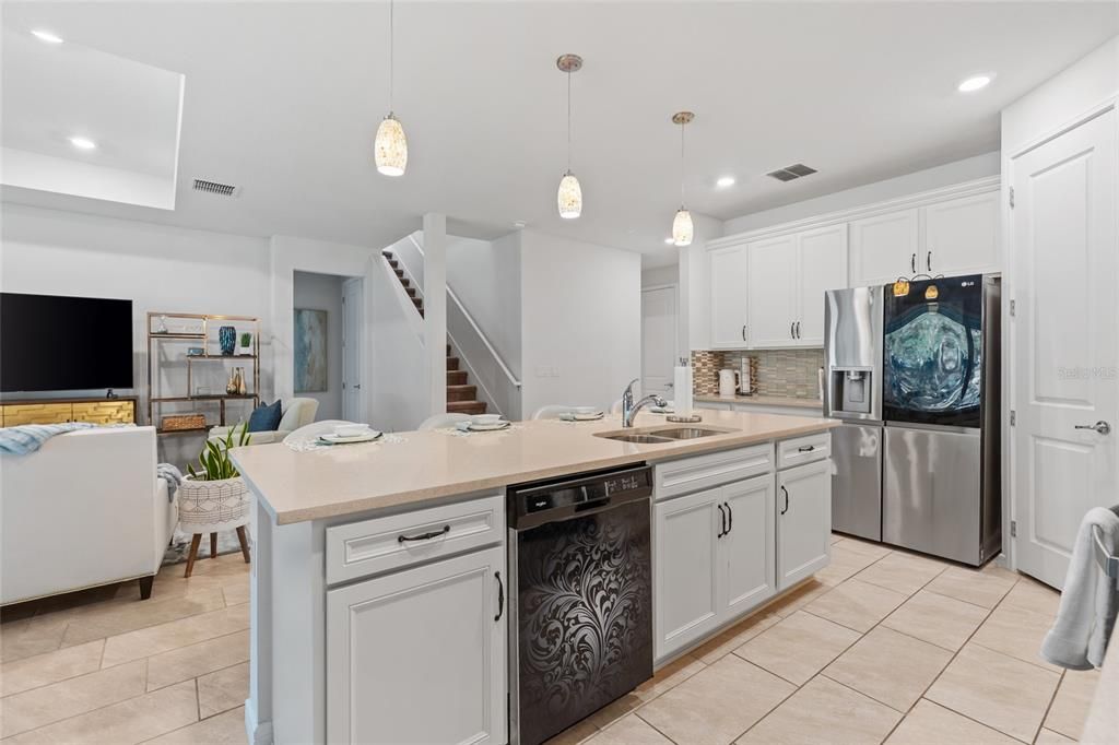 待售: $425,000 (5 贝兹, 3 浴室, 2885 平方英尺)