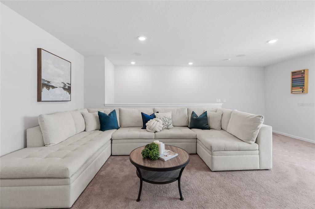 待售: $425,000 (5 贝兹, 3 浴室, 2885 平方英尺)