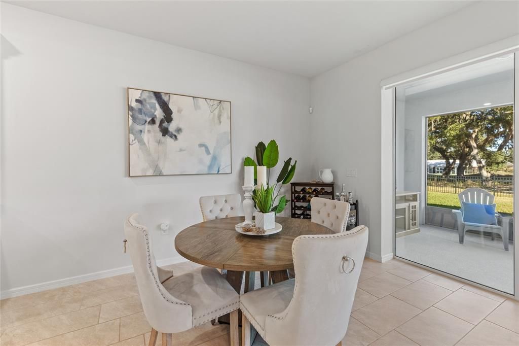 待售: $425,000 (5 贝兹, 3 浴室, 2885 平方英尺)