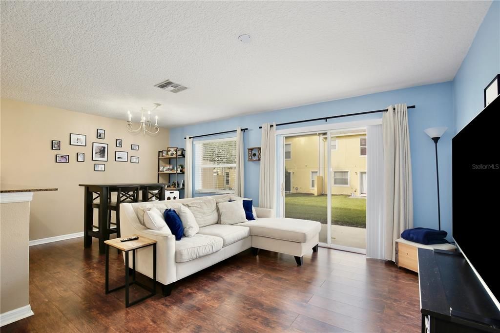 待售: $315,000 (2 贝兹, 2 浴室, 1344 平方英尺)