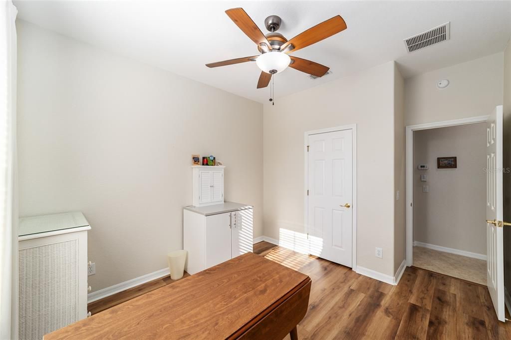 Active With Contract: $409,999 (3 beds, 2 baths, 1958 Square Feet)