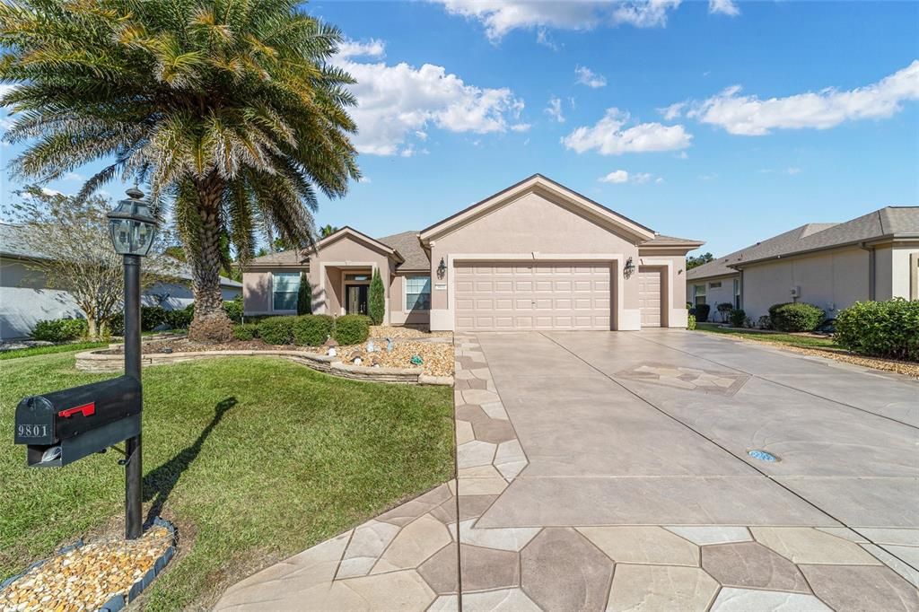 Active With Contract: $409,999 (3 beds, 2 baths, 1958 Square Feet)