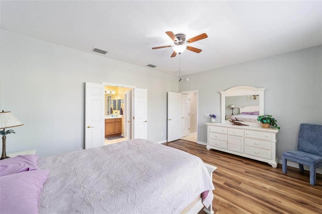 Active With Contract: $409,999 (3 beds, 2 baths, 1958 Square Feet)