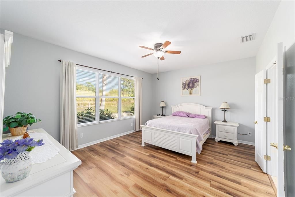 Active With Contract: $409,999 (3 beds, 2 baths, 1958 Square Feet)