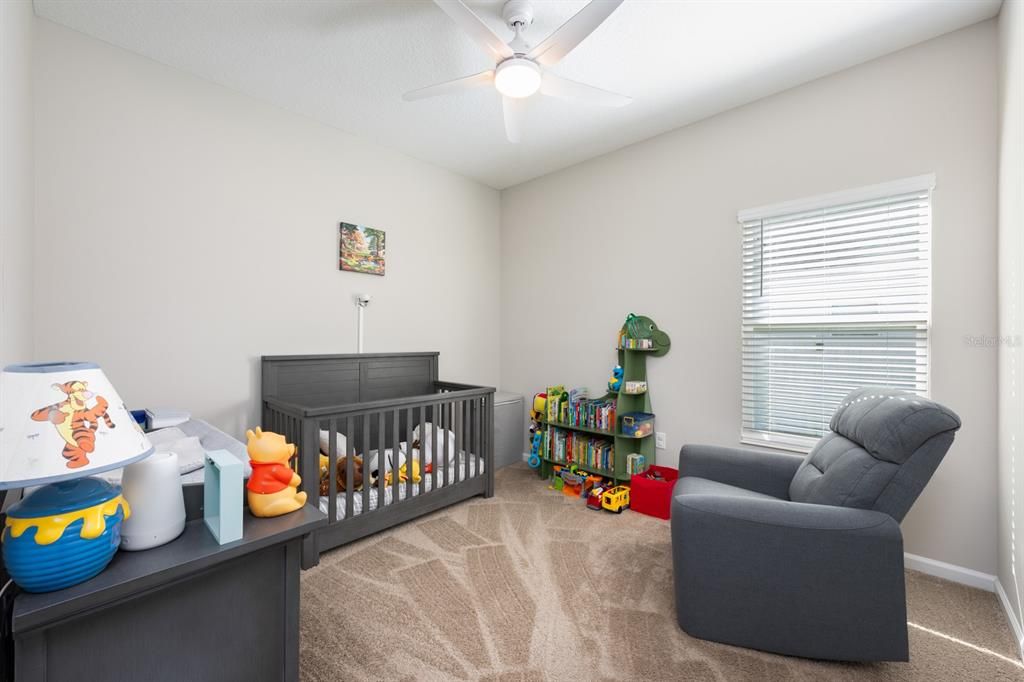 合同活跃: $360,000 (5 贝兹, 2 浴室, 2111 平方英尺)