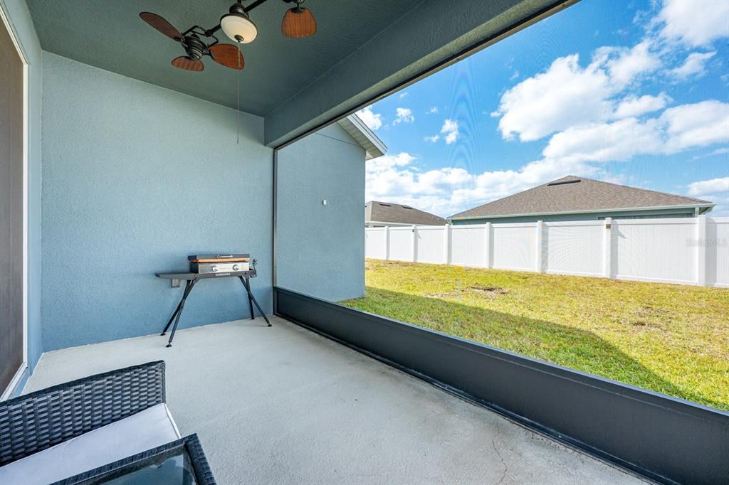 合同活跃: $360,000 (5 贝兹, 2 浴室, 2111 平方英尺)