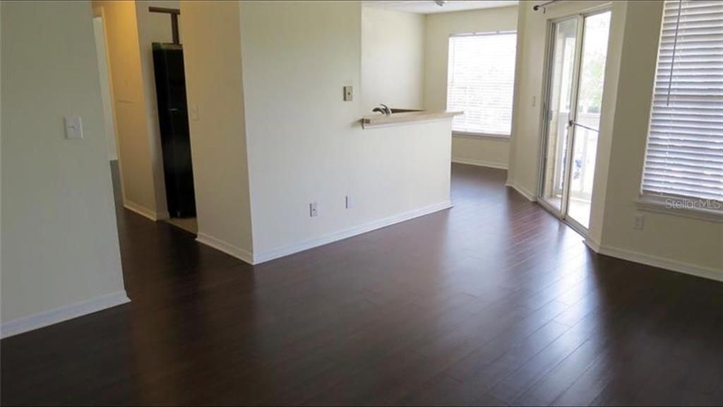 For Sale: $119,495 (1 beds, 1 baths, 673 Square Feet)