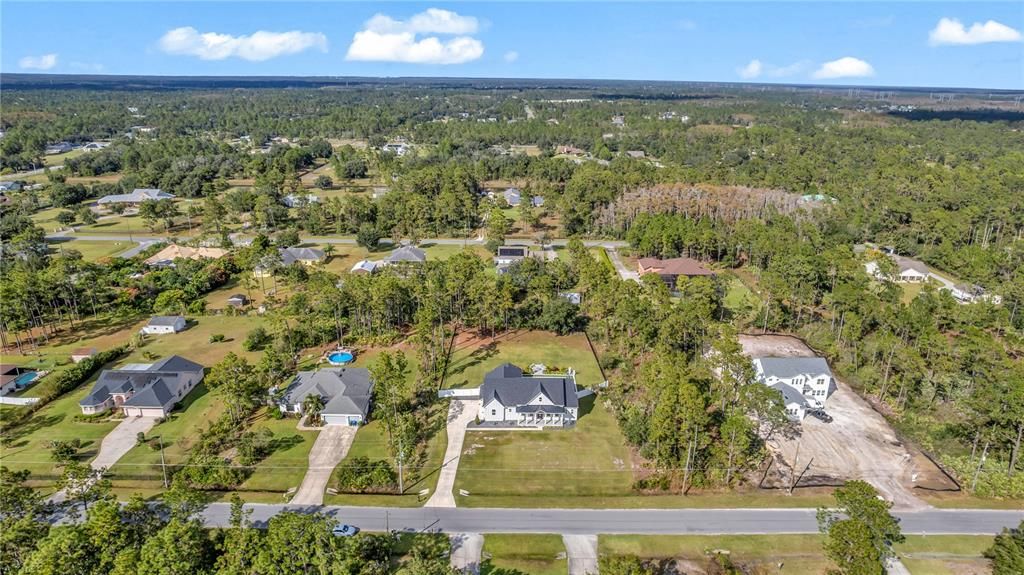 Под контрактом: $985,000 (4 спален, 4 ванн, 2870 Квадратных фут)