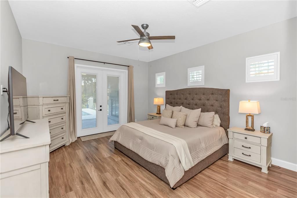 Под контрактом: $985,000 (4 спален, 4 ванн, 2870 Квадратных фут)