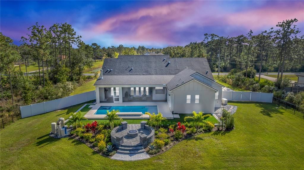 Под контрактом: $985,000 (4 спален, 4 ванн, 2870 Квадратных фут)