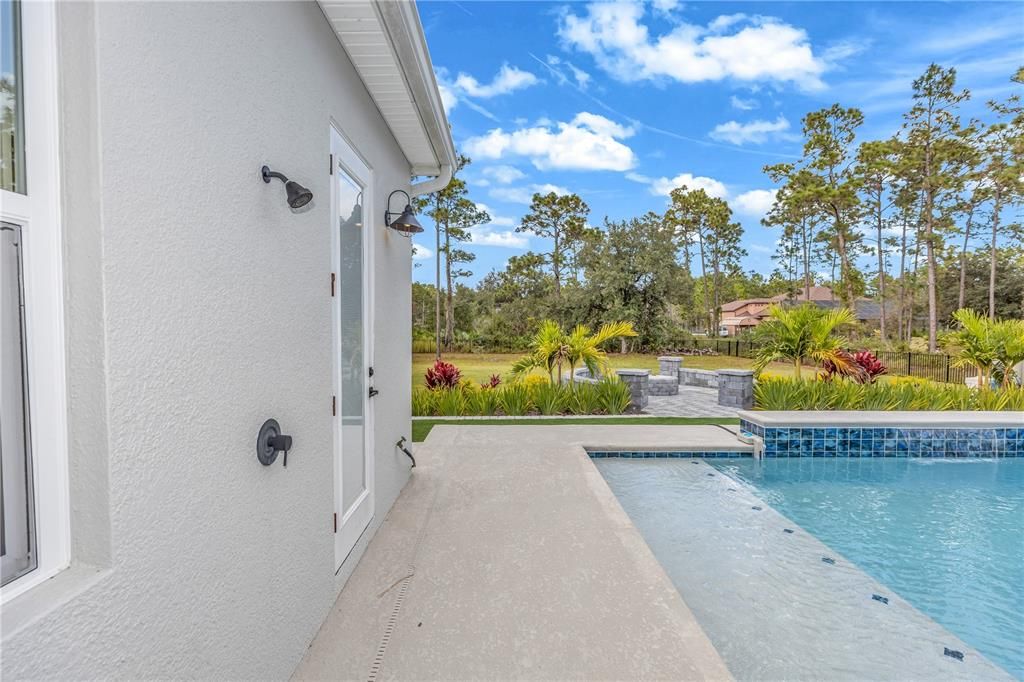 Под контрактом: $985,000 (4 спален, 4 ванн, 2870 Квадратных фут)