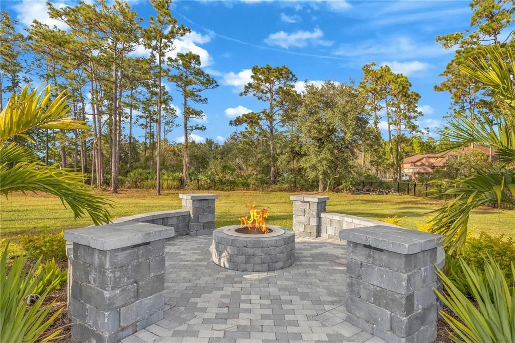 Под контрактом: $985,000 (4 спален, 4 ванн, 2870 Квадратных фут)