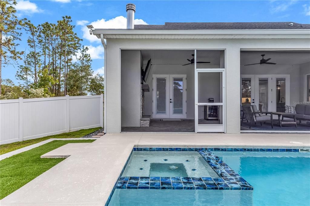 Под контрактом: $985,000 (4 спален, 4 ванн, 2870 Квадратных фут)