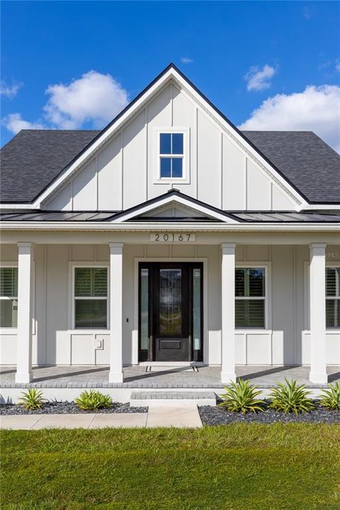 Под контрактом: $985,000 (4 спален, 4 ванн, 2870 Квадратных фут)