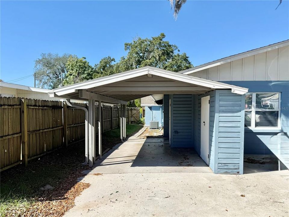 Active With Contract: $2,100 (3 beds, 2 baths, 1251 Square Feet)