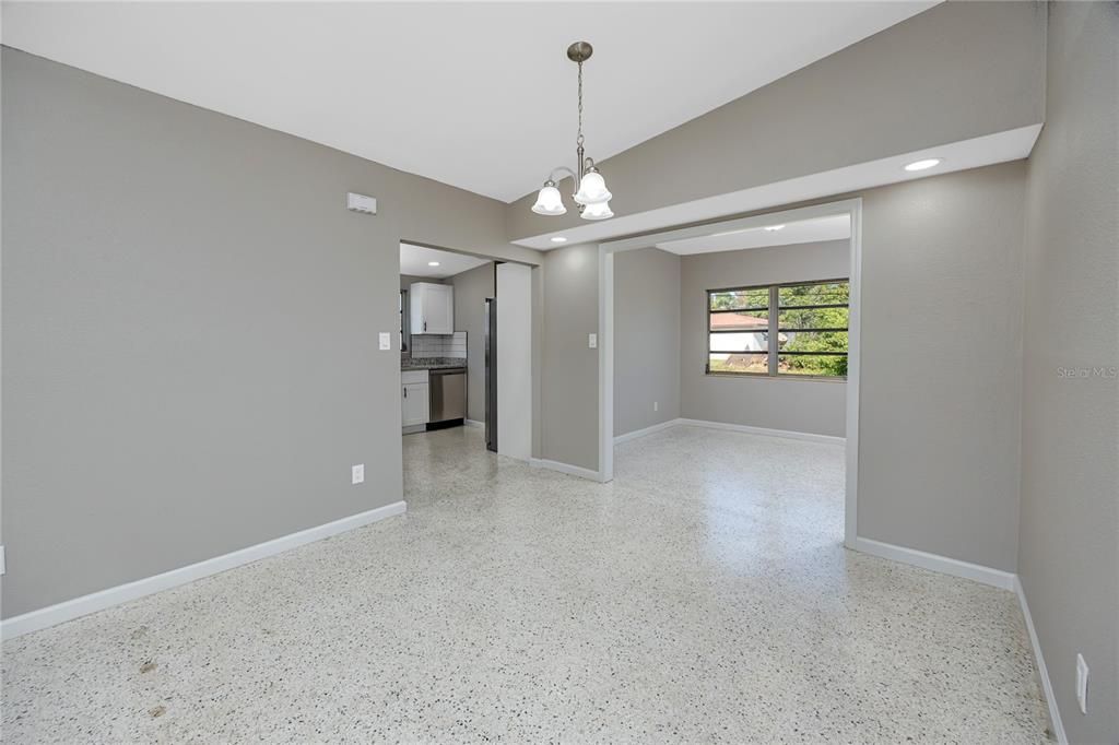 En Venta: $349,900 (2 camas, 1 baños, 982 Pies cuadrados)