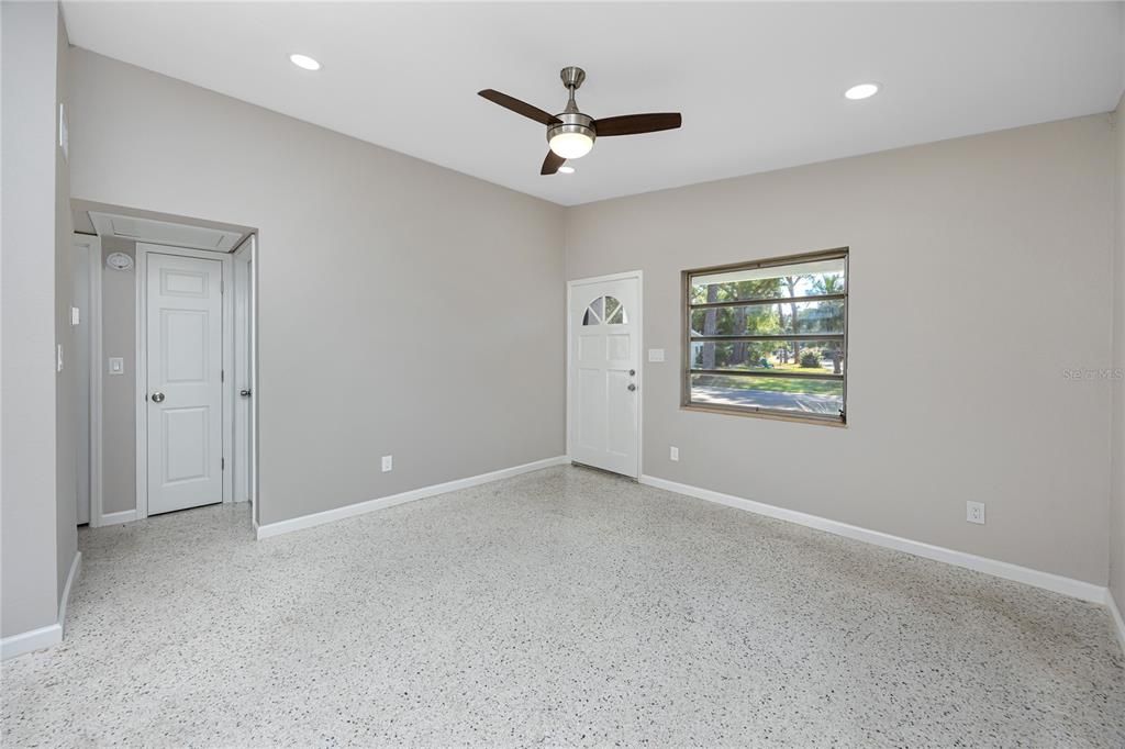 En Venta: $349,900 (2 camas, 1 baños, 982 Pies cuadrados)