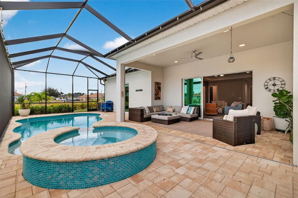 待售: $850,000 (4 贝兹, 2 浴室, 2850 平方英尺)