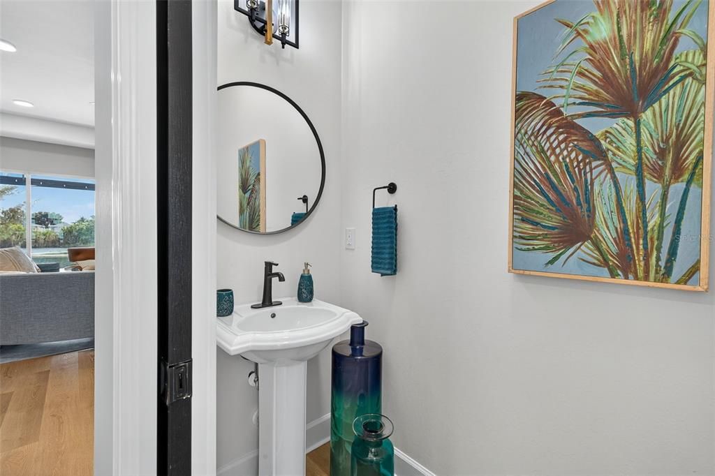 待售: $850,000 (4 贝兹, 2 浴室, 2850 平方英尺)