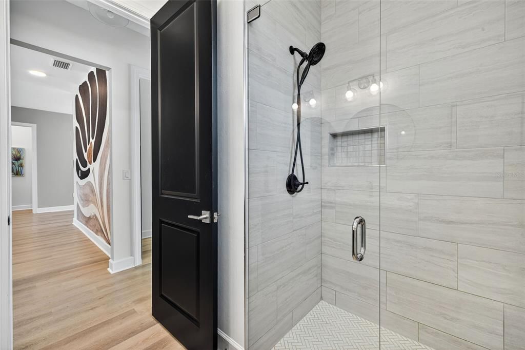 待售: $850,000 (4 贝兹, 2 浴室, 2850 平方英尺)