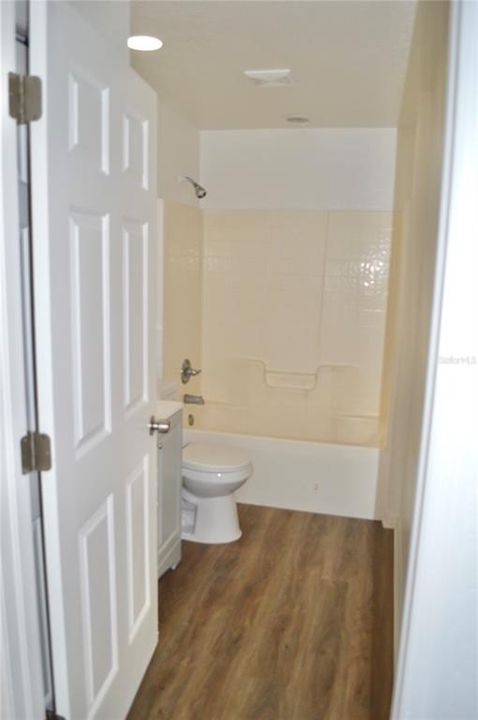 En Venta: $240,000 (3 camas, 2 baños, 1131 Pies cuadrados)